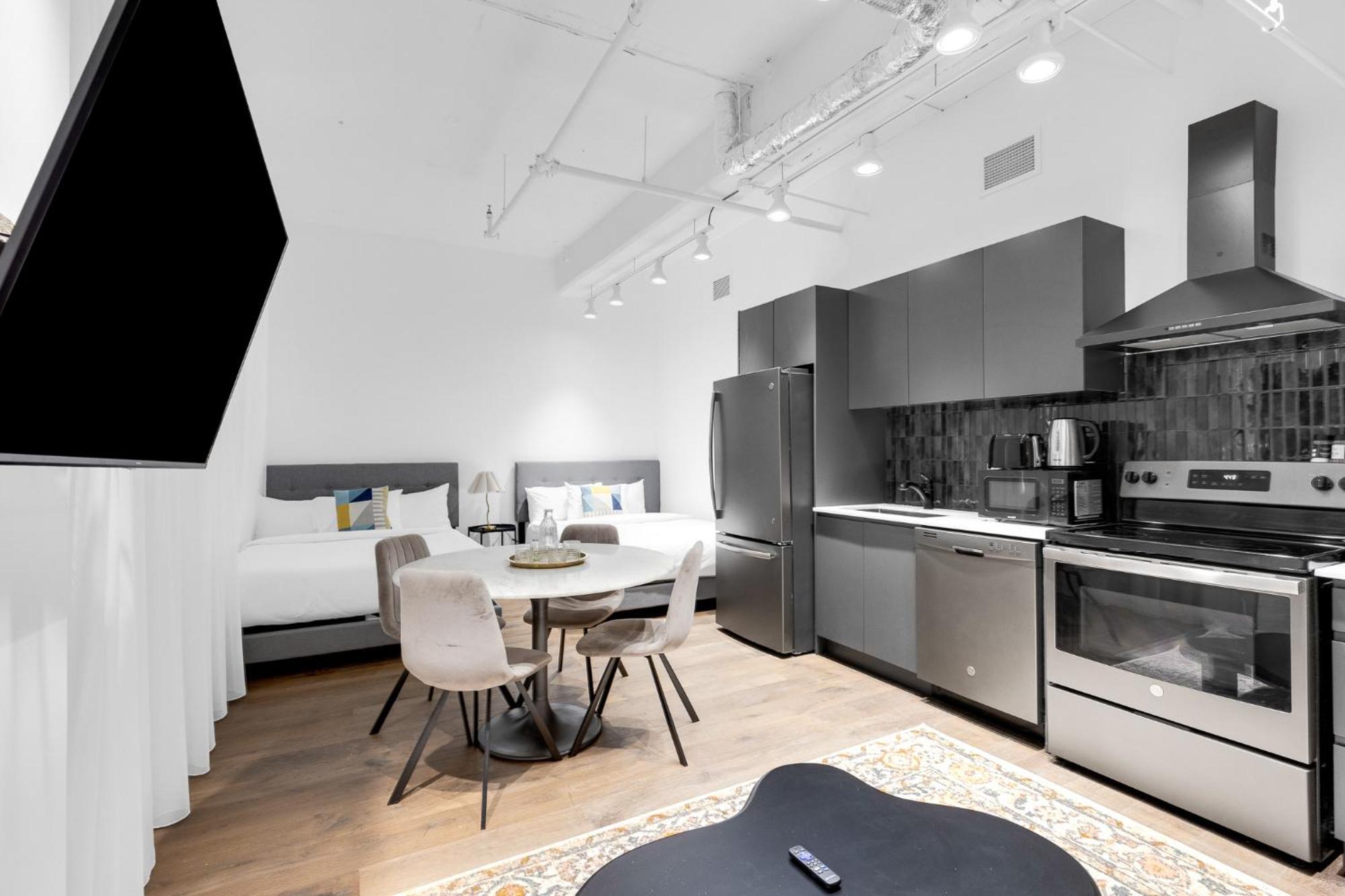 Bakan - Sainte Catherine Montréal Oda fotoğraf